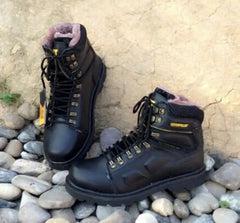 Men's Hiking Shoes with Foot Protection and Safety Features